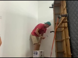 ELA NAO RESISITIU E CAIU DE BOCA NO PAU DO PINTOR