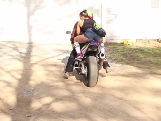 HD- Layla Perez got so turned on by the bike ride, she returned the favor with some sloppy head