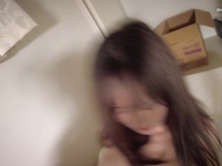 肉棒の裏筋をねっとり舐め濃厚フェラ、対面座位から騎乗位でお目目潤ませ腰を振る（日本人、素人、おさんぽ牛乳）