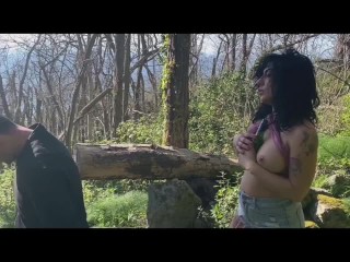 Sabrina Ice mostra le tette e ci prova con Axel Ramirez e con i suoi amici