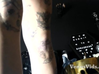 Manicure Ignore You POV