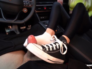 She did a shoejob in her Converse in my car