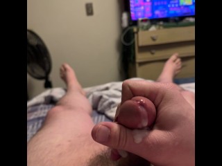 Husky guy masturbates and tries to talk dirty