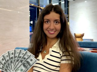 За деньги да! - Или как проводят время русские девушки заграницей