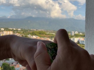 Smoking weed 420 relaxtime in COLOMBIA flowers and Blowjob