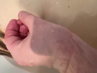 Stepson came in 🛀🏻 when step mom was naked! And she made him cum in 10 minutes