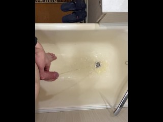 I pee accurately and accurately in the bathroom from a big dick POV 4K