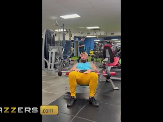 BRAZZERS - Gym Babe Influencer Elana Notices Joey Ogling While She Works Out So She Sits On His Cock