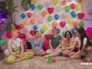 Ersties - Feuchte Dare Ring Orgie mit 5 heißen Ersties Mädels
