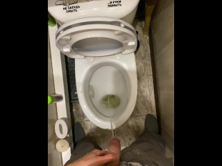 The guy pissed very loudly in the toilet POV 4K