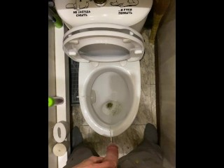 The guy pissed very loudly in the toilet POV 4K