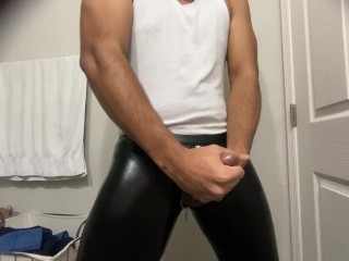 Daddy sexy posed for the cam and started doing his Everyday-Fetish till the last drop 💦😈🍆🥵👅