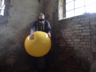 Blowing up some Balloons in an old empty House and fuck