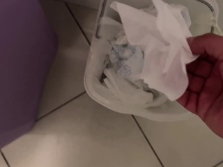 I masturbate smelling my stepmother's used panties and cum on them