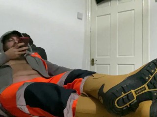 British builder comes home from work horny, smokes and has a wank.