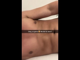 Teenie betrügt mit einem Tinder-Date im Hotel und schickt es ihrem Freund auf Snapchat (mehr auf OF)
