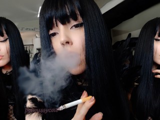 Goth Girl Close Up Smoking (full vid on my 0nlyfans/ManyVids)