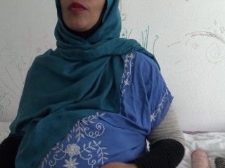 une algérienne divorcée a été mise enceinte par des immigrés africains à Paris