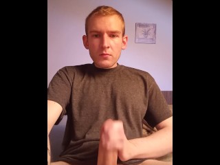 Masturbate front of the camera and recording this huge cock