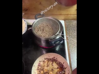 Hot babes blowjob lets my noodles boil