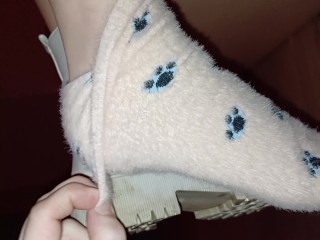 Taking off her boots with wool socks and worshipping her dirty unpedicured feet