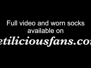 Get Miss Fetilicius' sweaty latex socks on Fetilicious Fans