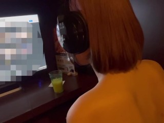 【字幕実況】ネカフェで声を押し殺して乳首イキ エロアニメ見ながらオナニーやばすぎ　素人 喘ぎ声 本気アクメ 変態 ドM パイパン 日本人 ギャル 地雷  Japanese Amateur