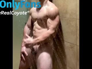 STRONG MUSCLE STUD WITH 8 INCH BIG WHITE DICK JERK OFF IN PUBLIC GYM SHOWER!