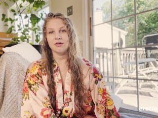 Ersties - Sexy MILF Ivy Shows Us Her Masturbation Skills