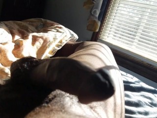 Chakra Skeetz Pleasant Morning Jerkoff. HUGE Cumshot