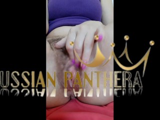 постелила юбку и кончила себе на геморрой.полижи ее