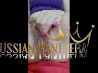 постелила юбку и кончила себе на геморрой.полижи ее