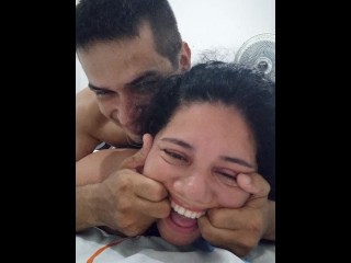 Mamada acostada rica deliciosa y nutritiva