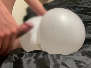 大量に中出しして精子が逆流してきちゃった。射精したのにまた挿れちゃうの！？