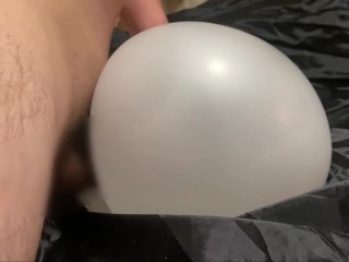 大量に中出しして精子が逆流してきちゃった。射精したのにまた挿れちゃうの！？