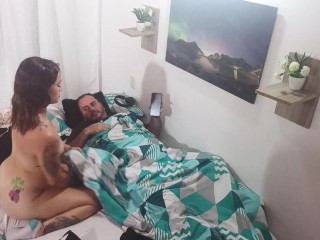 I finger my pussy with my friend, lick her pussy and we fuck in scissors in her room