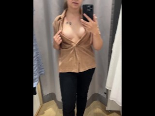 Best outfit for flashing titties!