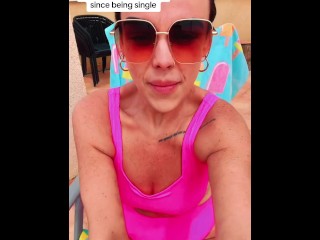 Amateur girl pissing the bed