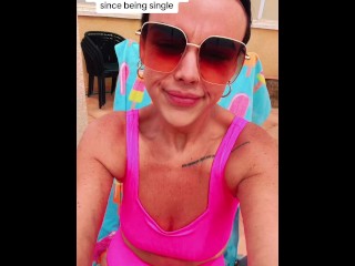 Amateur girl pissing the bed