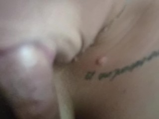 Vecina milf tetona caliente adicta al sexo oral me chupa la verga y me hace una paja cubana