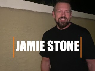 Deutsches Mädchen leckt dem Amerikanischen Pornostar Jamie Stone den Arsch