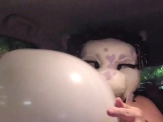 Squeeze to pop Balloons in my friend car~