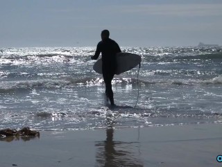 Slick dude picks up Siri from the beach and uses her curvy body to nut