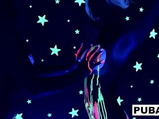 Big tittied brunette hottie loves masturbating