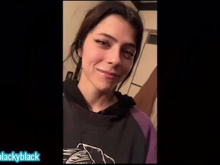 Se la chupo express a mi hermanastro hasta que me acabe en la boca antes de ir con nuestros padres