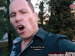 Reife deutsche Milf in der Nacht auf der Straße abgeschleppt und gefickt