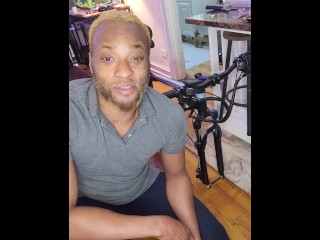 Kennie Jai builds a bike naked just for you!!