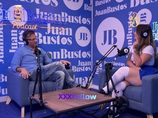 La Rubia culona roxie_gates8 baña de SQUIRT 💦 a su doctor fantasia cumplida Juan Bustos Podcast