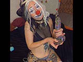 Goth Clowngirl strokes Confetti Dildo