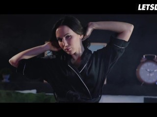 Horny Russian Slut Lilu Moon Has Her Tight Pussy Demolished By Huge Cock - LETSDOEIT